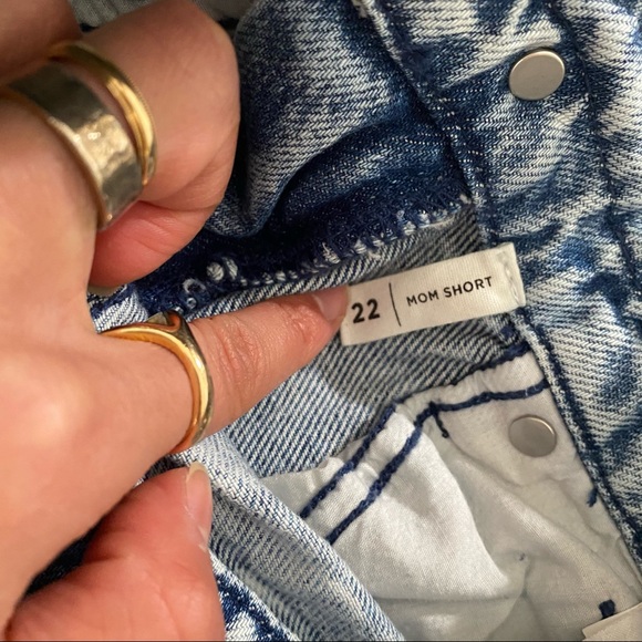 Pacsun Acid Wash Mom Shorts - Picture 4 of 4